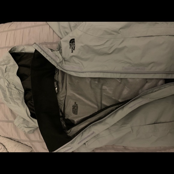 North Face Rain Coat - Picture 5 of 8
